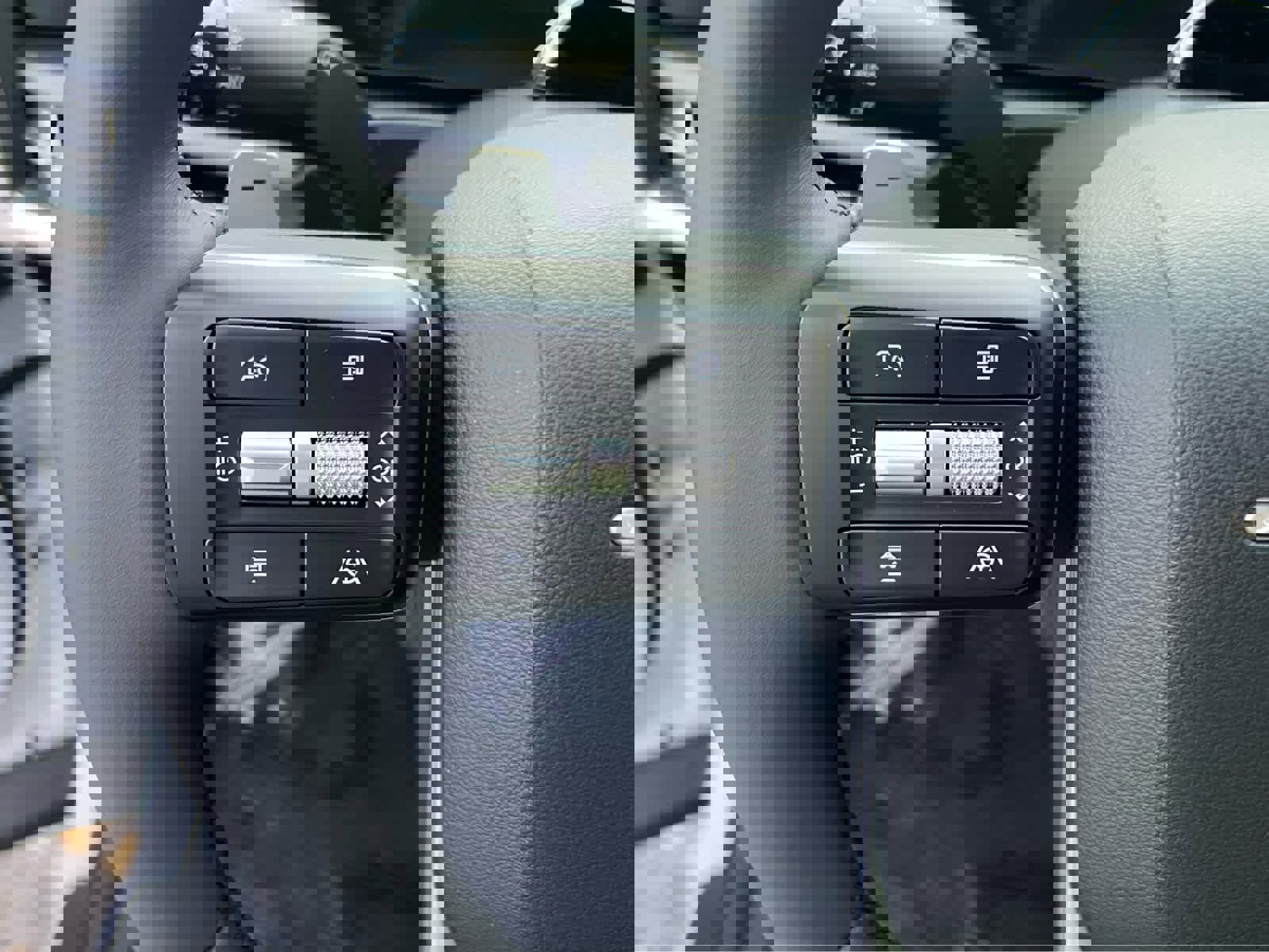 New 2026 Hyundai Santa Fe SEL image 31