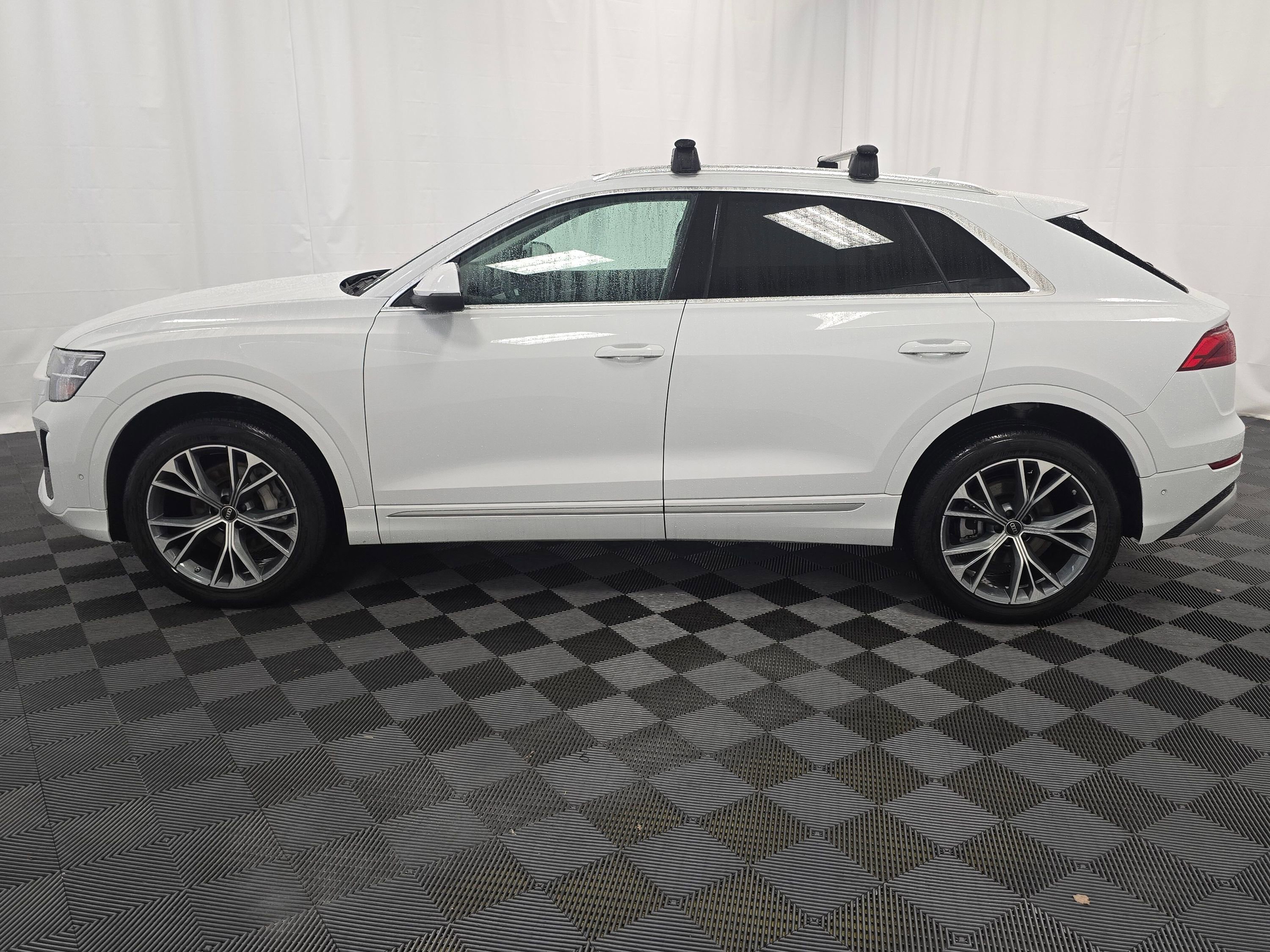 Certified 2025 Audi Q8 Premium Plus w/ Premium Plus Package image 3