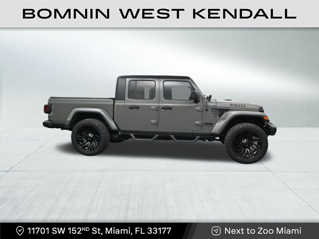 Used 2022 Jeep Gladiator Willys image 6