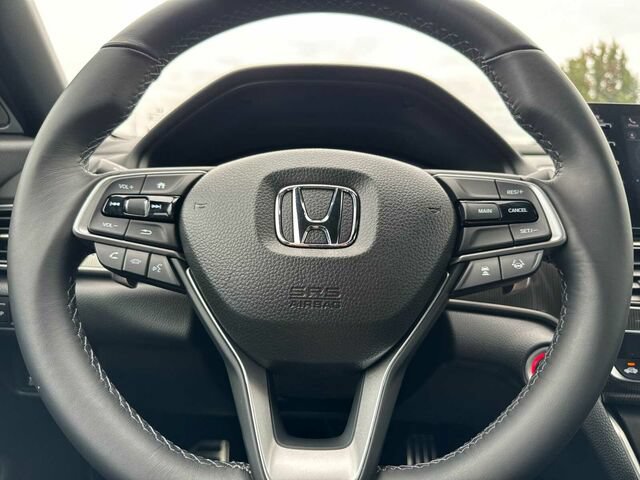 Used 2018 Honda Accord Sport image 26
