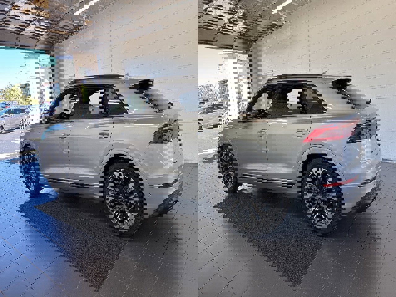 New 2025 Audi Q8 Prestige image 5