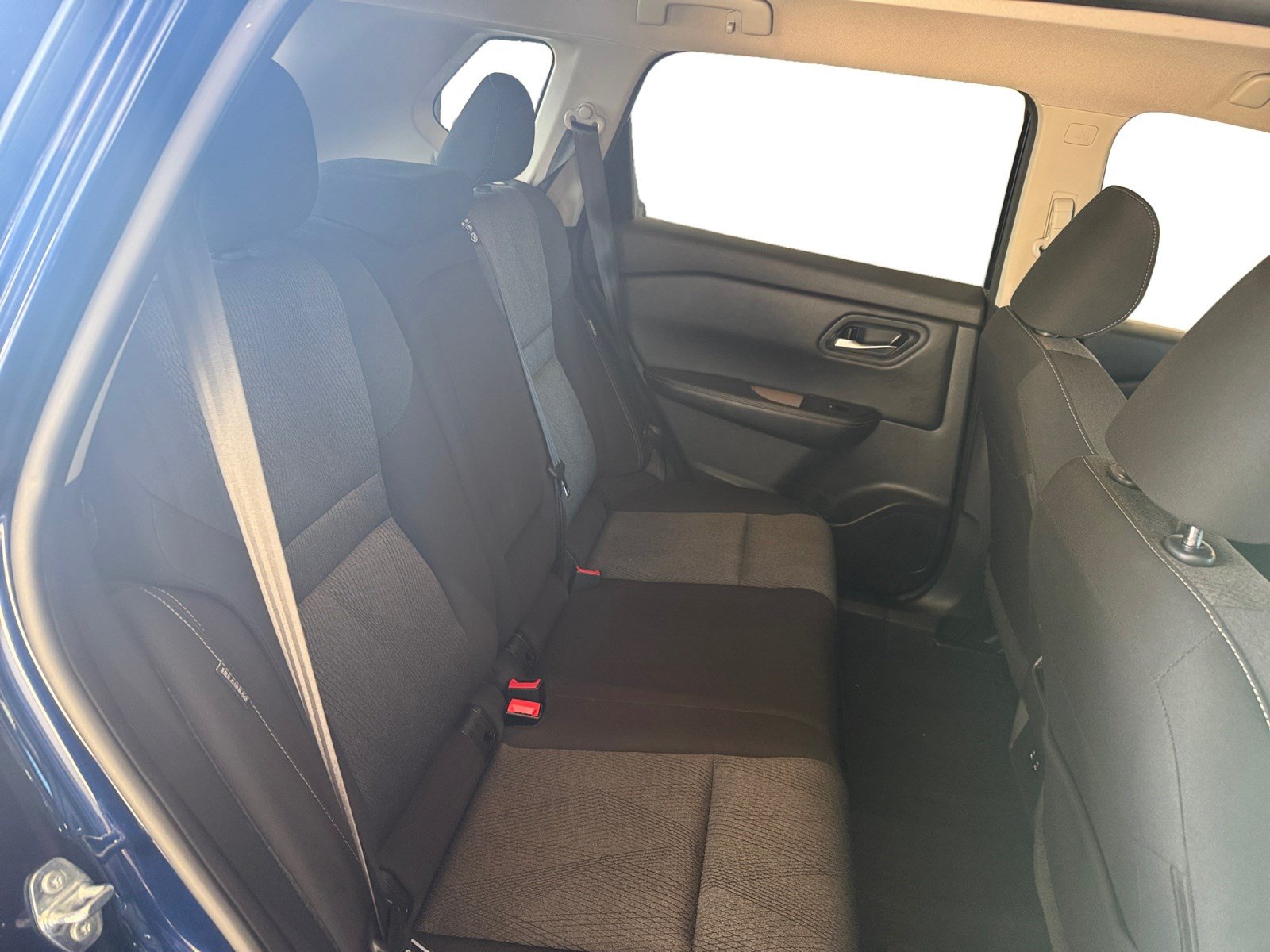 Used 2025 Nissan Rogue SV AWD/4WD image 18