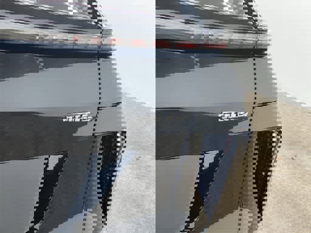 Certified 2024 Cadillac Lyriq Luxury image 11