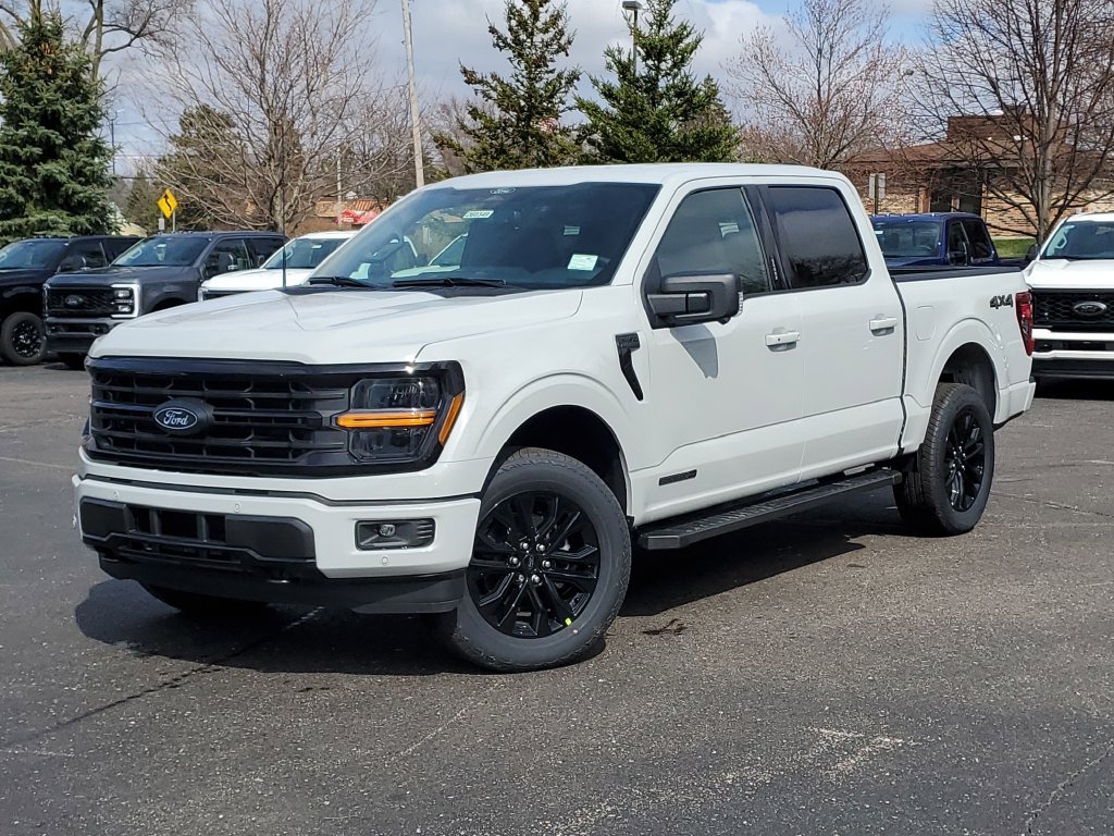 New 2026 Ford F150 XLT w/ Equipment Group 302A MID