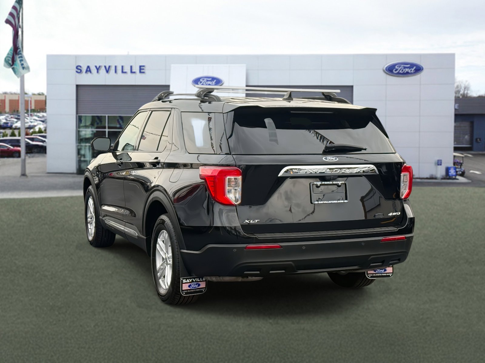 Used 2022 Ford Explorer XLT image 5