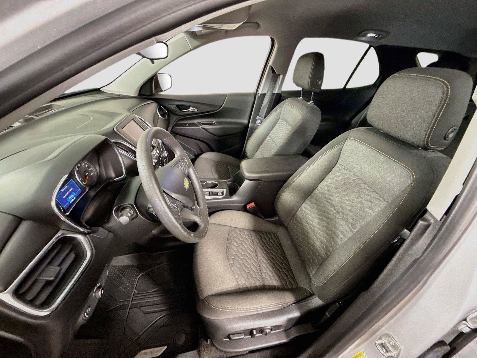 Used 2020 Chevrolet Equinox LT w/ LPO, Floor Liner Package AWD/4WD image 13