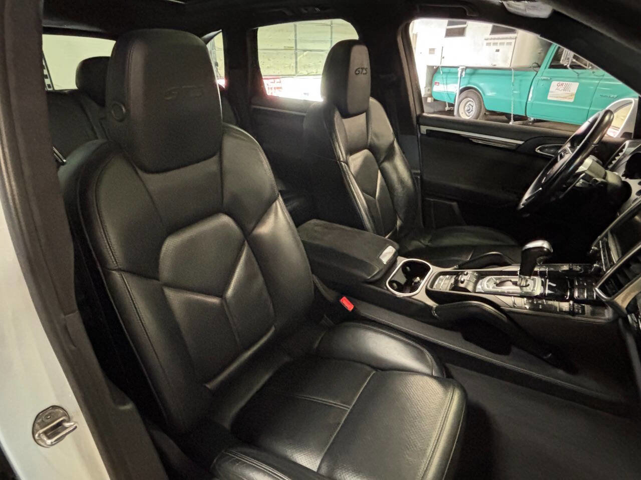 Used 2016 Porsche Cayenne GTS AWD/4WD image 28
