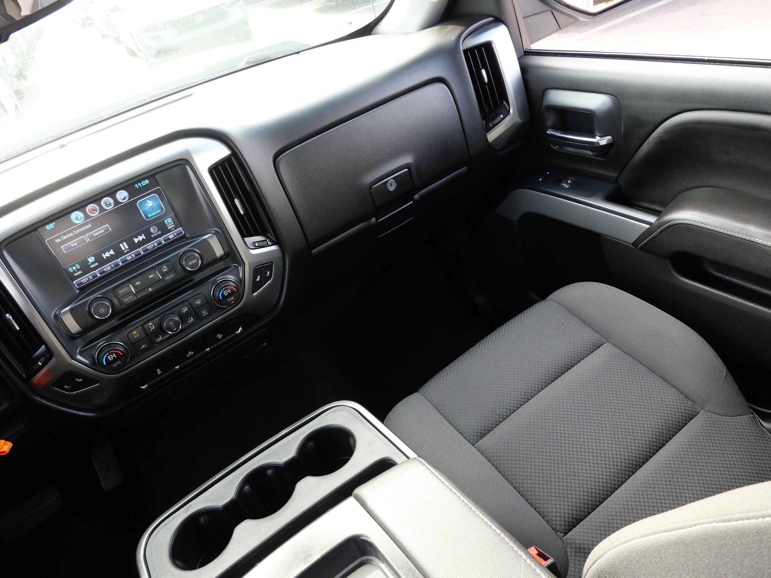 Used 2018 Chevrolet Silverado 1500 LT w/ All Star Edition AWD/4WD image 11