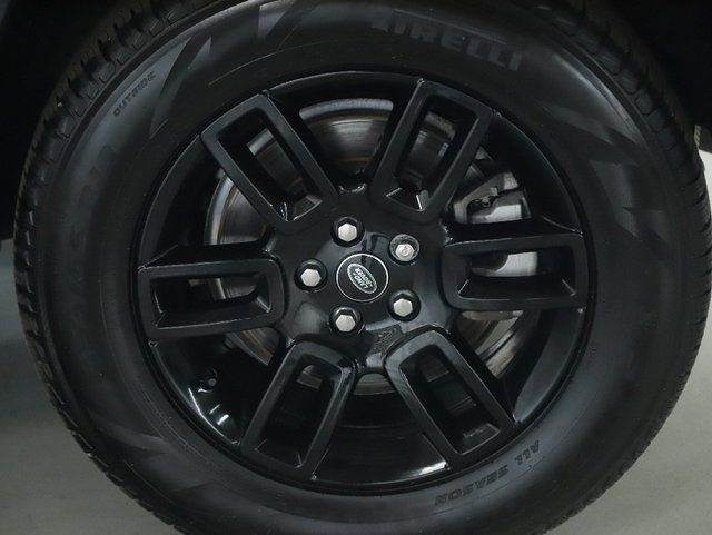 Used 2023 Land Rover Defender 110 SE image 39