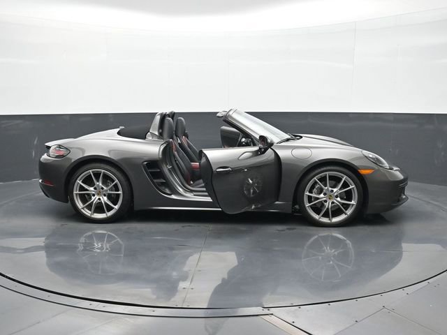 Certified 2018 Porsche 718 Boxster RWD image 29