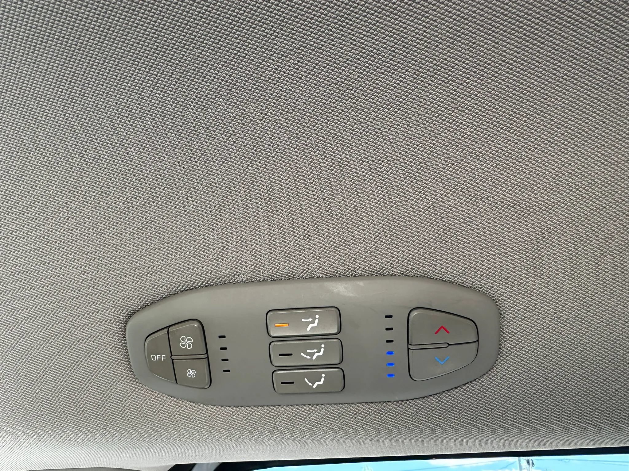 Used 2019 Kia Sedona LX FWD image 34
