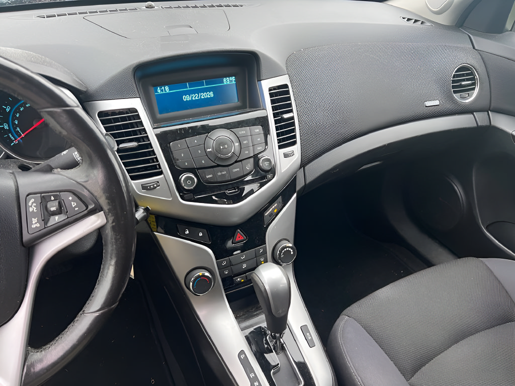 Used 2014 Chevrolet Cruze LT FWD image 23