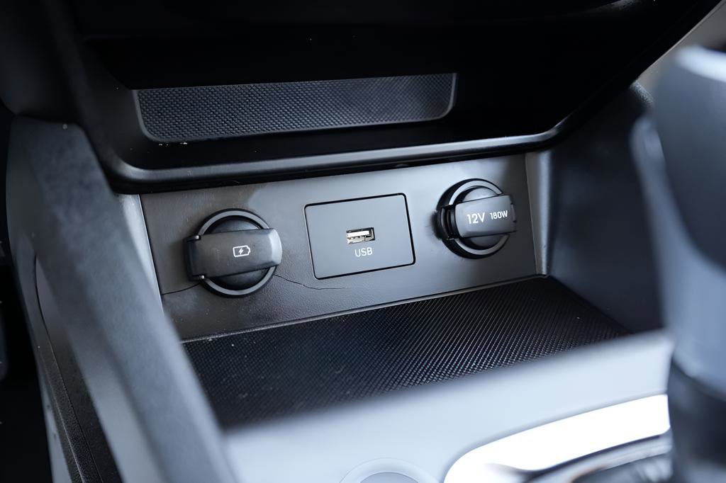 Certified 2023 Hyundai Kona SEL AWD/4WD image 31