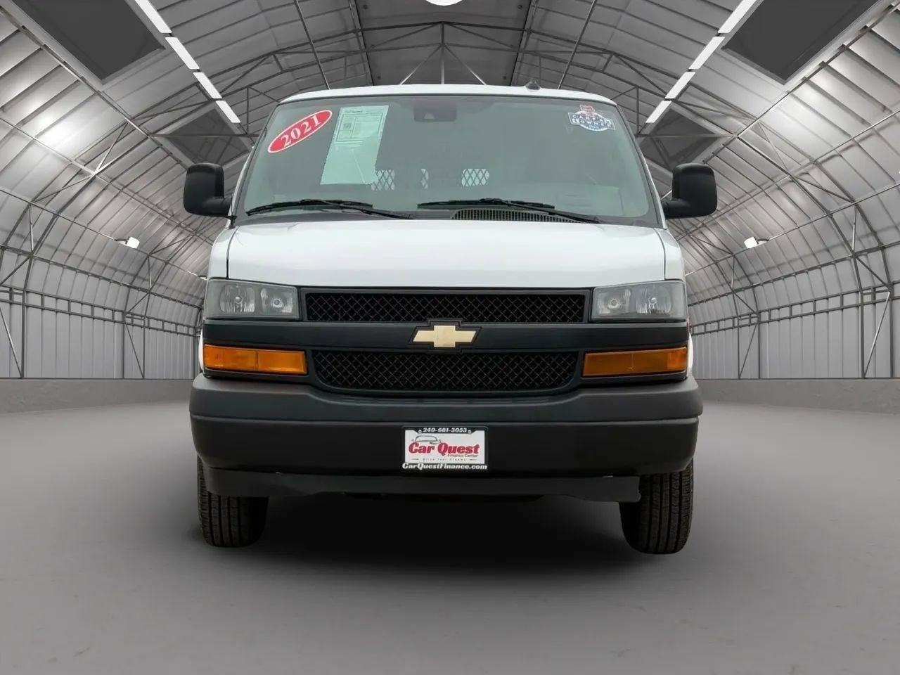 Used 2021 Chevrolet Express 2500 Extended image 2