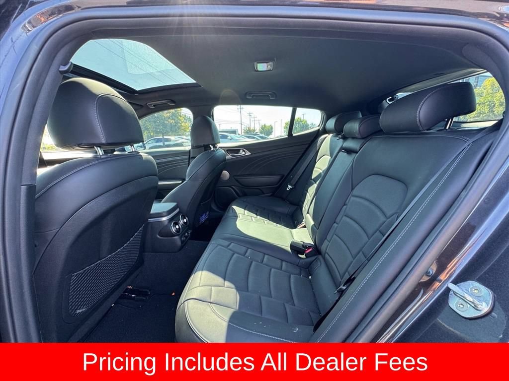 Used 2023 Kia Stinger GT2 AWD/4WD image 11