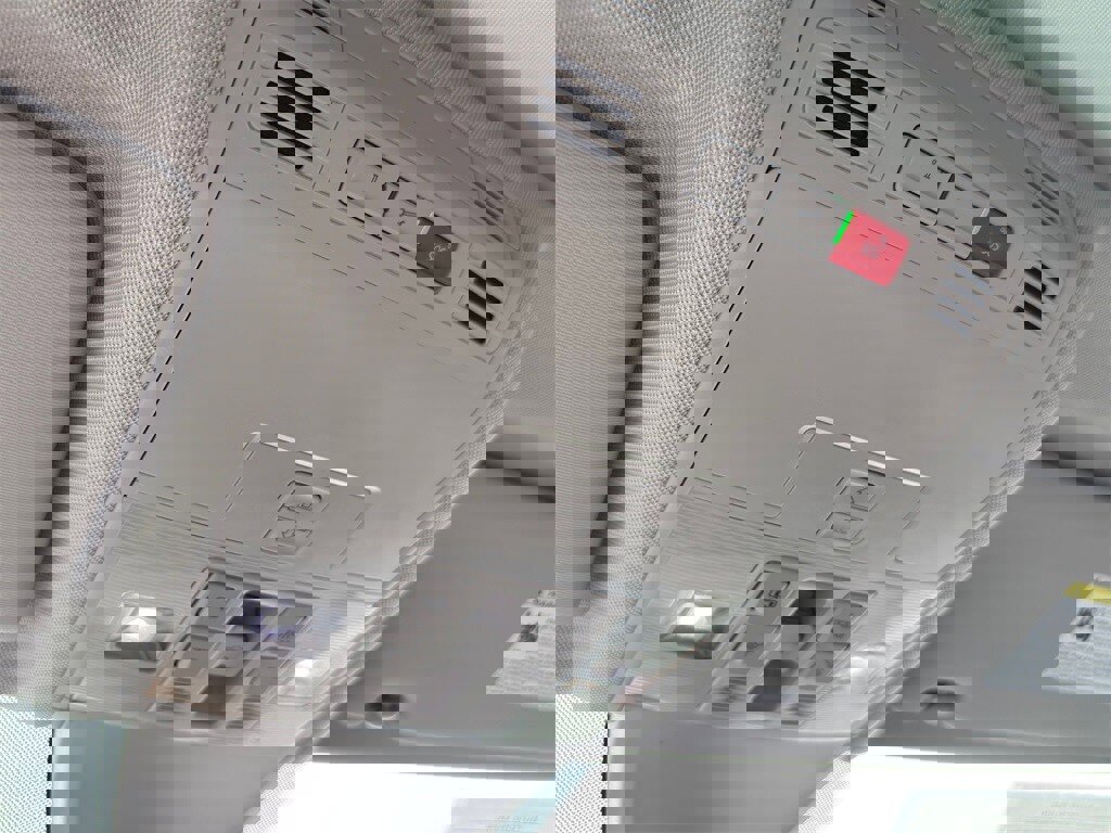 Certified 2022 Volkswagen Tiguan SE w/ Panoramic Sunroof Package image 24