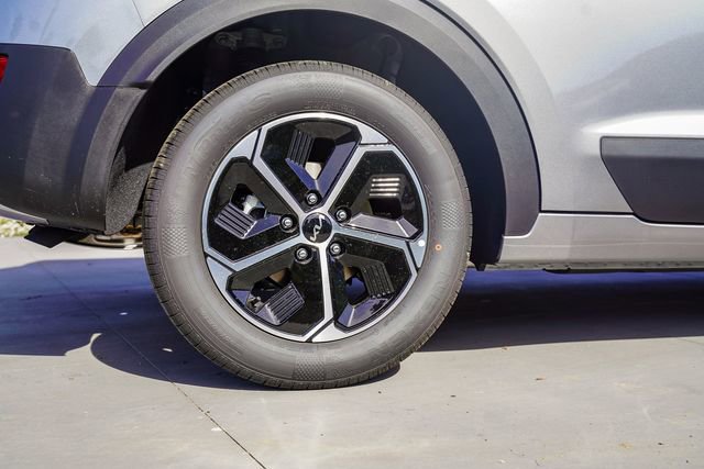 New 2026 Kia Niro LX FWD image 9