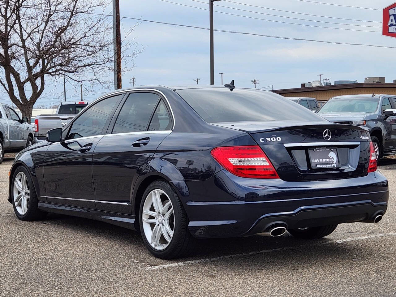 Used 2013 Mercedes-Benz C 300 4MATIC Sedan image 7