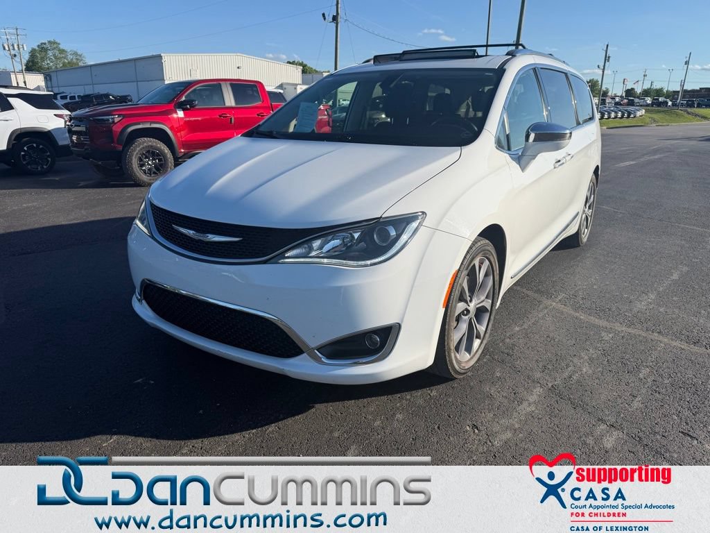 Used 2018 Chrysler Pacifica Limited w/ Tire & Wheel Group
