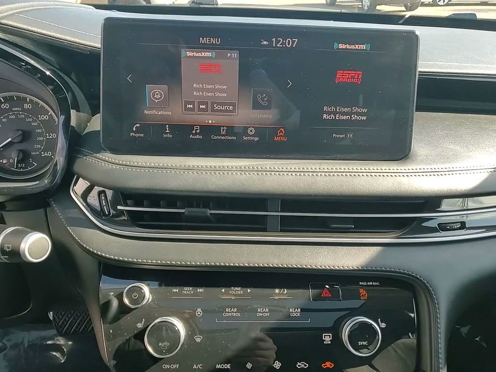 Used 2025 INFINITI QX60 Pure image 28