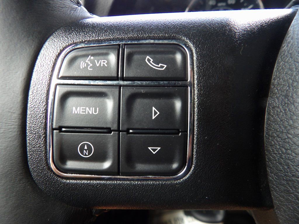 Used 2017 Jeep Wrangler Unlimited Sahara w/ Connectivity Group image 13