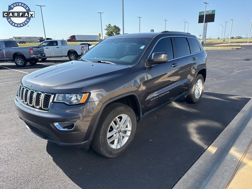 Used 2017 Jeep Grand Cherokee Laredo w/ Quick Order Package 2BE image 2