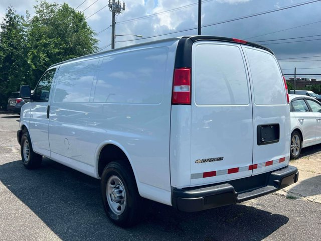 Used 2024 Chevrolet Express 2500 w/ Driver Convenience Package RWD image 8