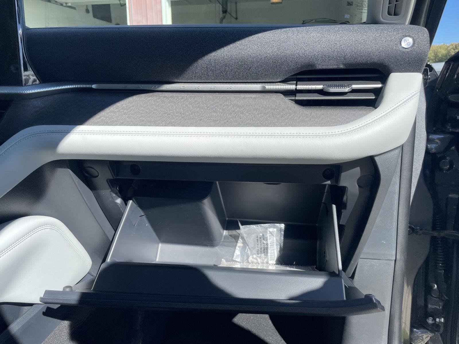 New 2025 Ford Explorer Platinum w/ Ultimate Package image 30