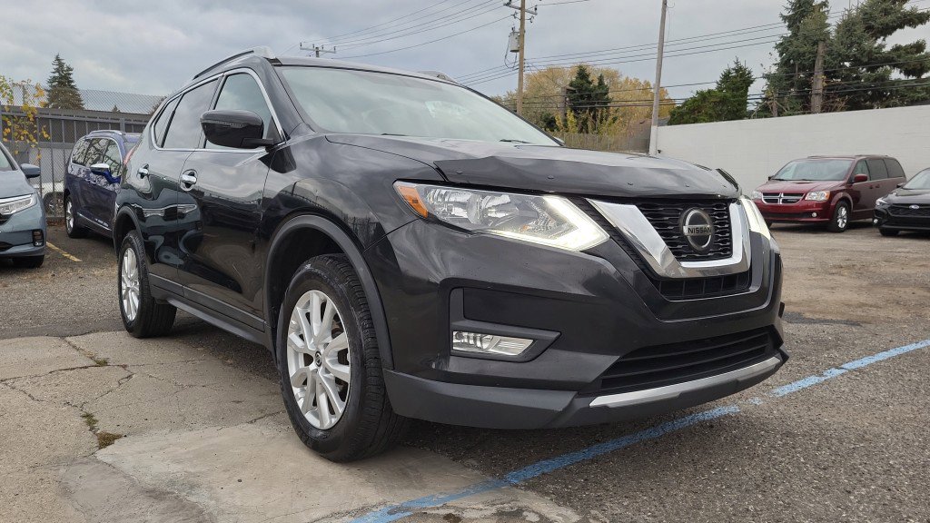 Used 2018 Nissan Rogue S image 3