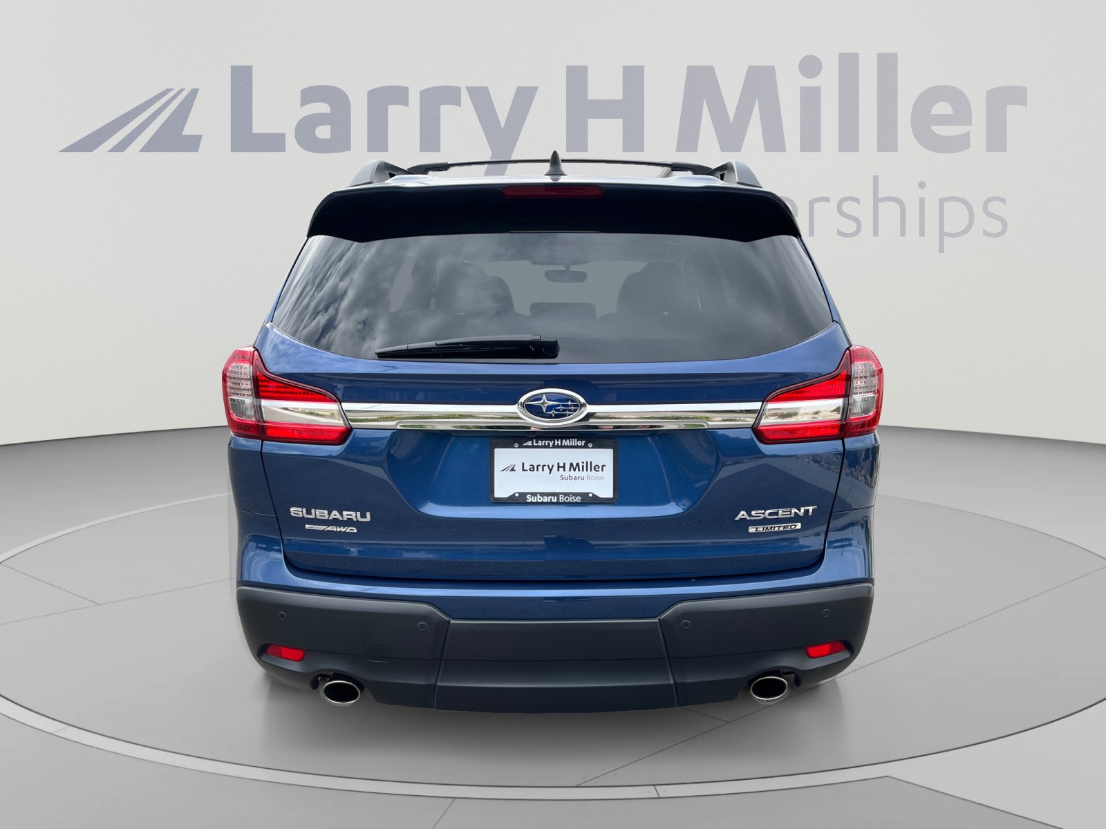 Used 2022 Subaru Ascent Limited w/ Technology Package AWD/4WD image 4
