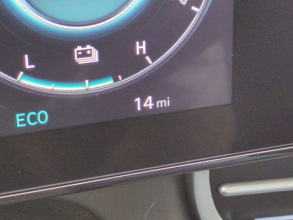 New 2026 Hyundai Elantra Limited image 35