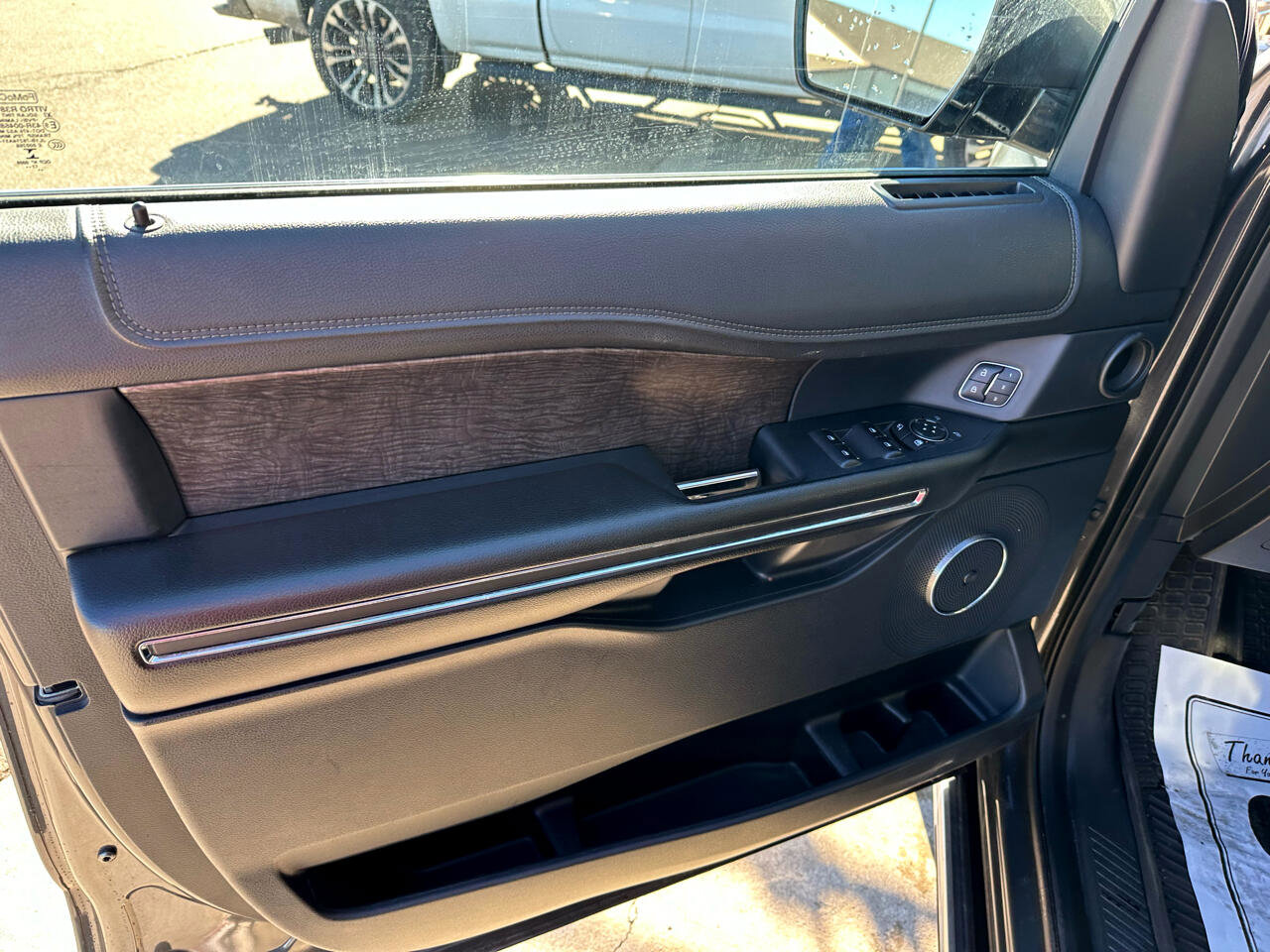 Used 2018 Ford Expedition Limited image 15