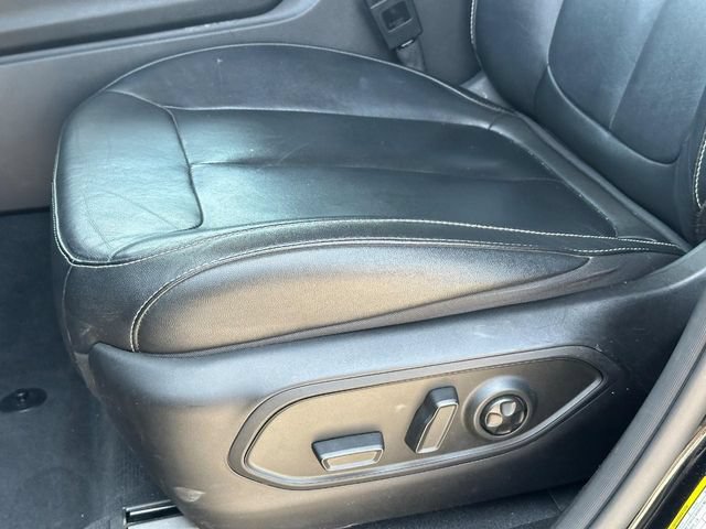 Used 2023 Jeep Grand Cherokee Limited AWD/4WD image 31