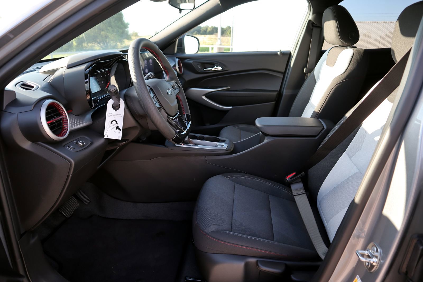 New 2025 Chevrolet Trax RS image 10
