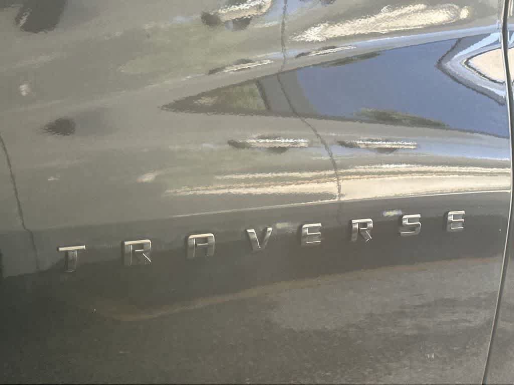 Used 2023 Chevrolet Traverse RS FWD image 11