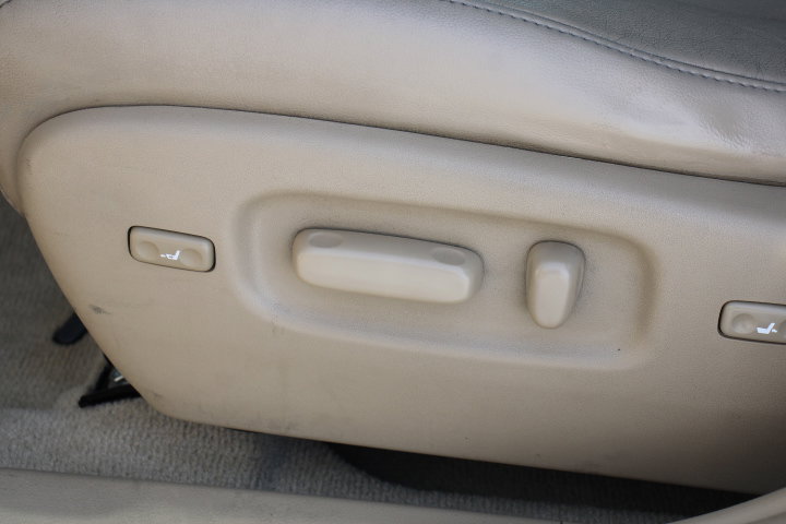 Used 2010 Toyota Highlander Limited FWD image 13