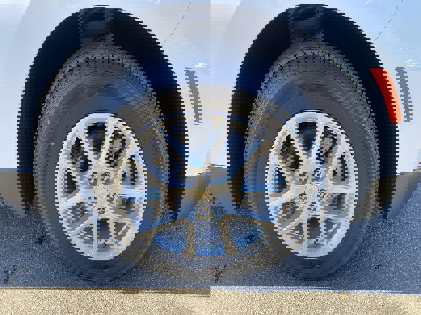 Used 2024 Chevrolet Equinox LT image 17