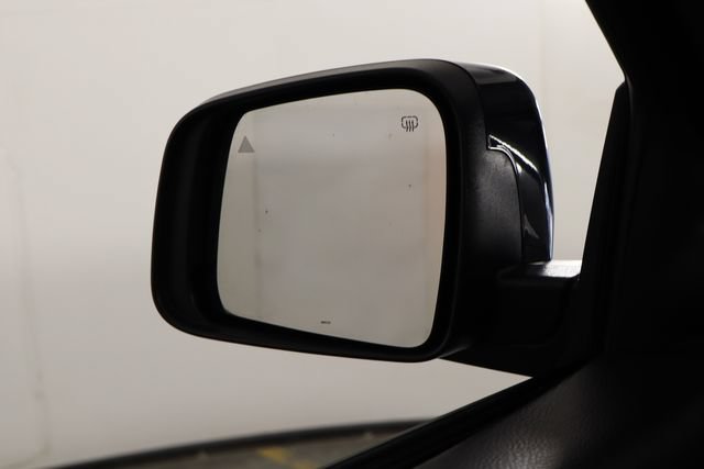 Used 2022 Dodge Durango SXT AWD/4WD image 40