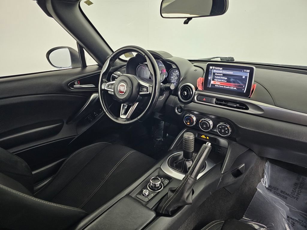 Used 2017 FIAT 124 Spider Classica image 11