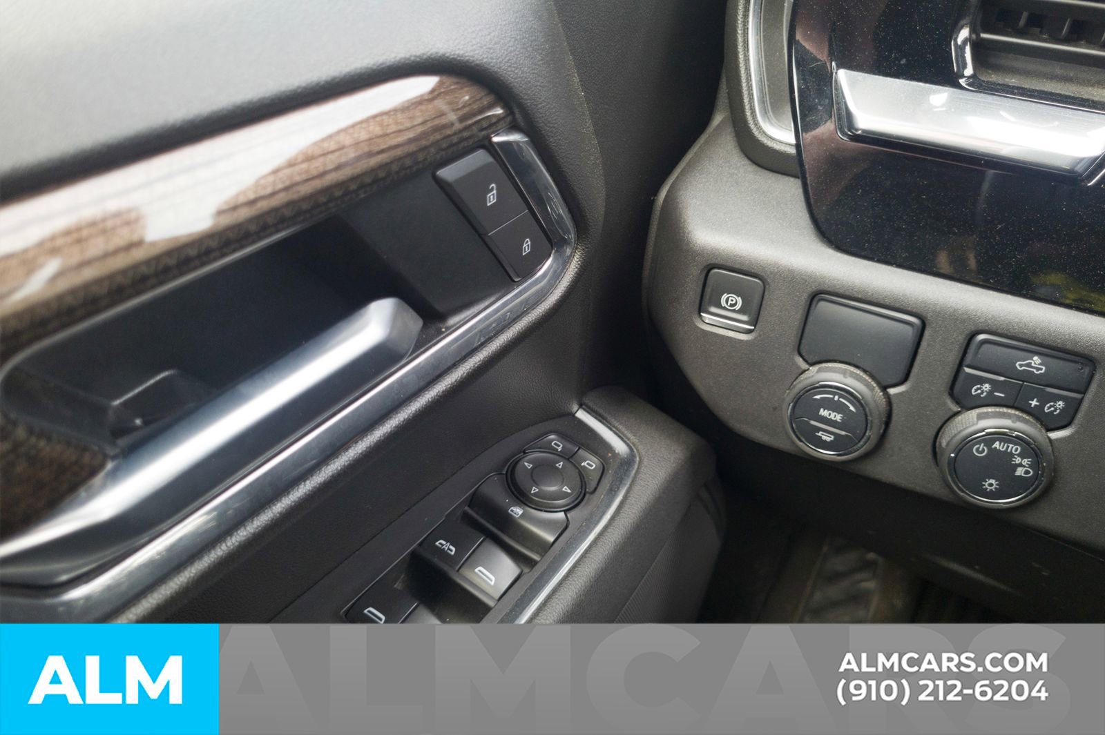 Used 2025 Chevrolet Silverado 1500 LT RWD image 34