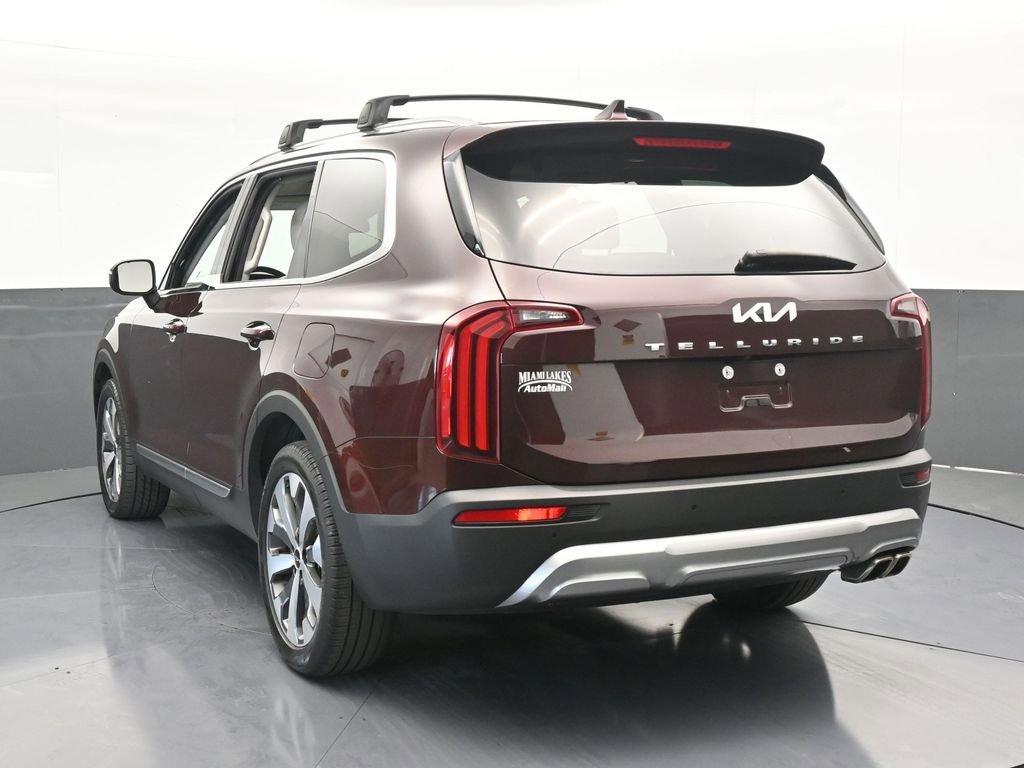 Used 2022 Kia Telluride EX w/ EX Premium Package image 4