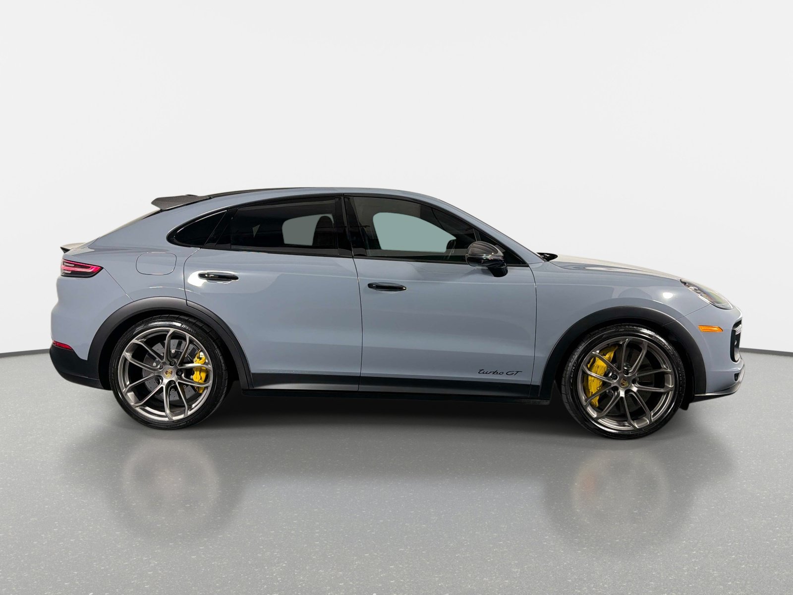 Used 2023 Porsche Cayenne Turbo GT AWD/4WD image 2
