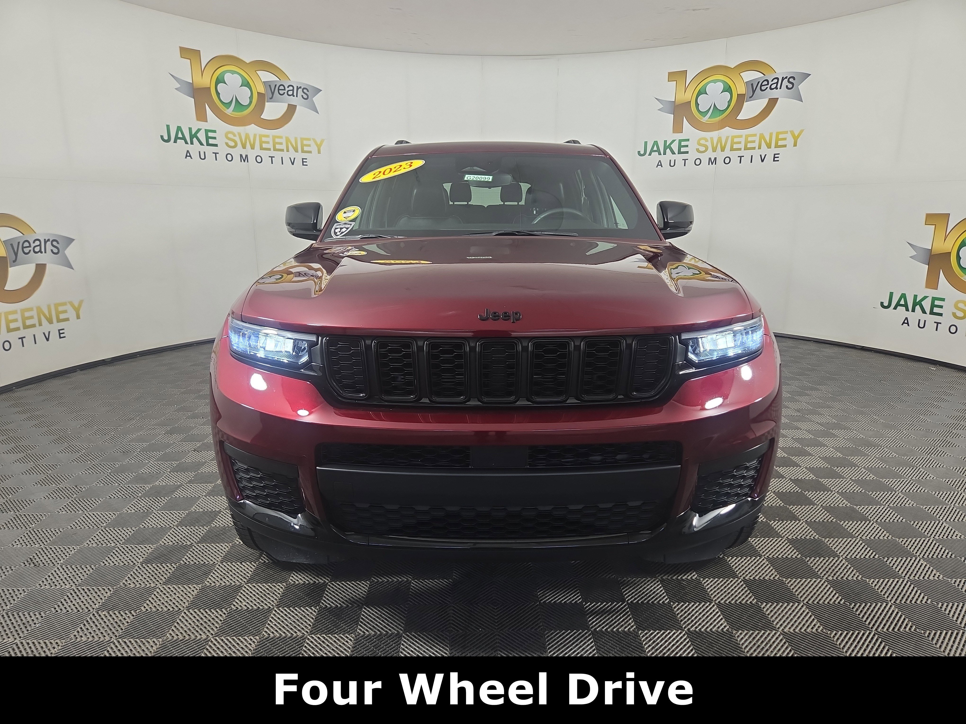 Used 2023 Jeep Grand Cherokee L Laredo AWD/4WD image 2