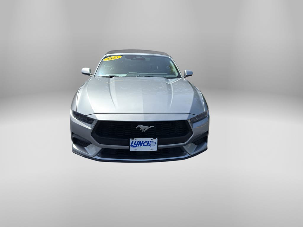 Used 2025 Ford Mustang Premium RWD image 5