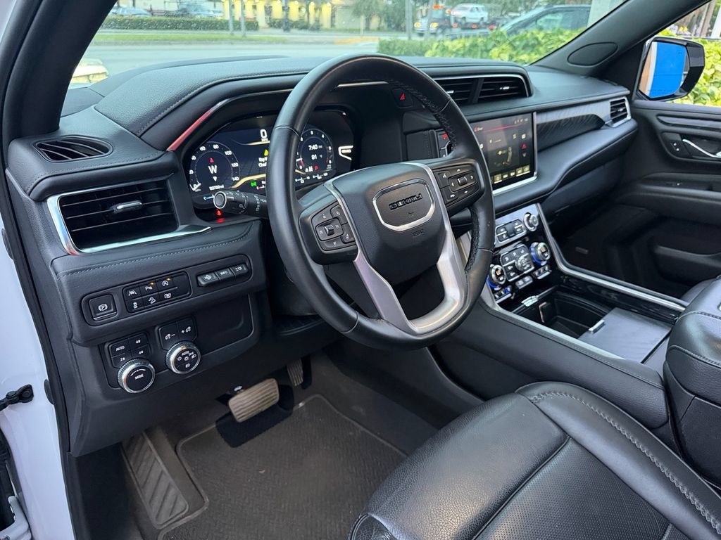 Used 2023 GMC Yukon Denali AWD/4WD image 10