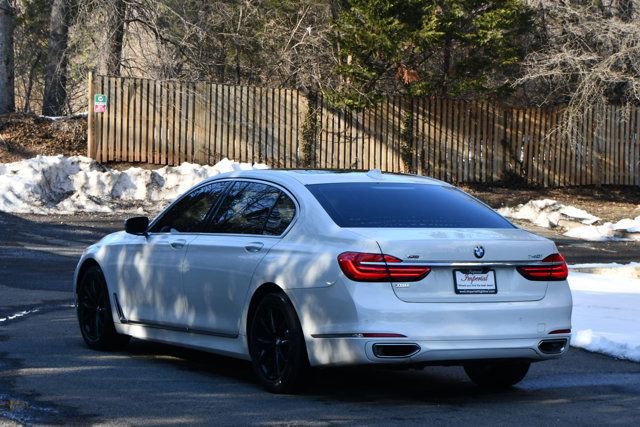 Used 2018 BMW 740i xDrive image 4