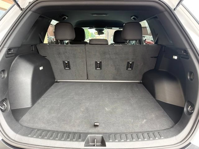 Used 2026 Chevrolet Equinox LT AWD/4WD image 21