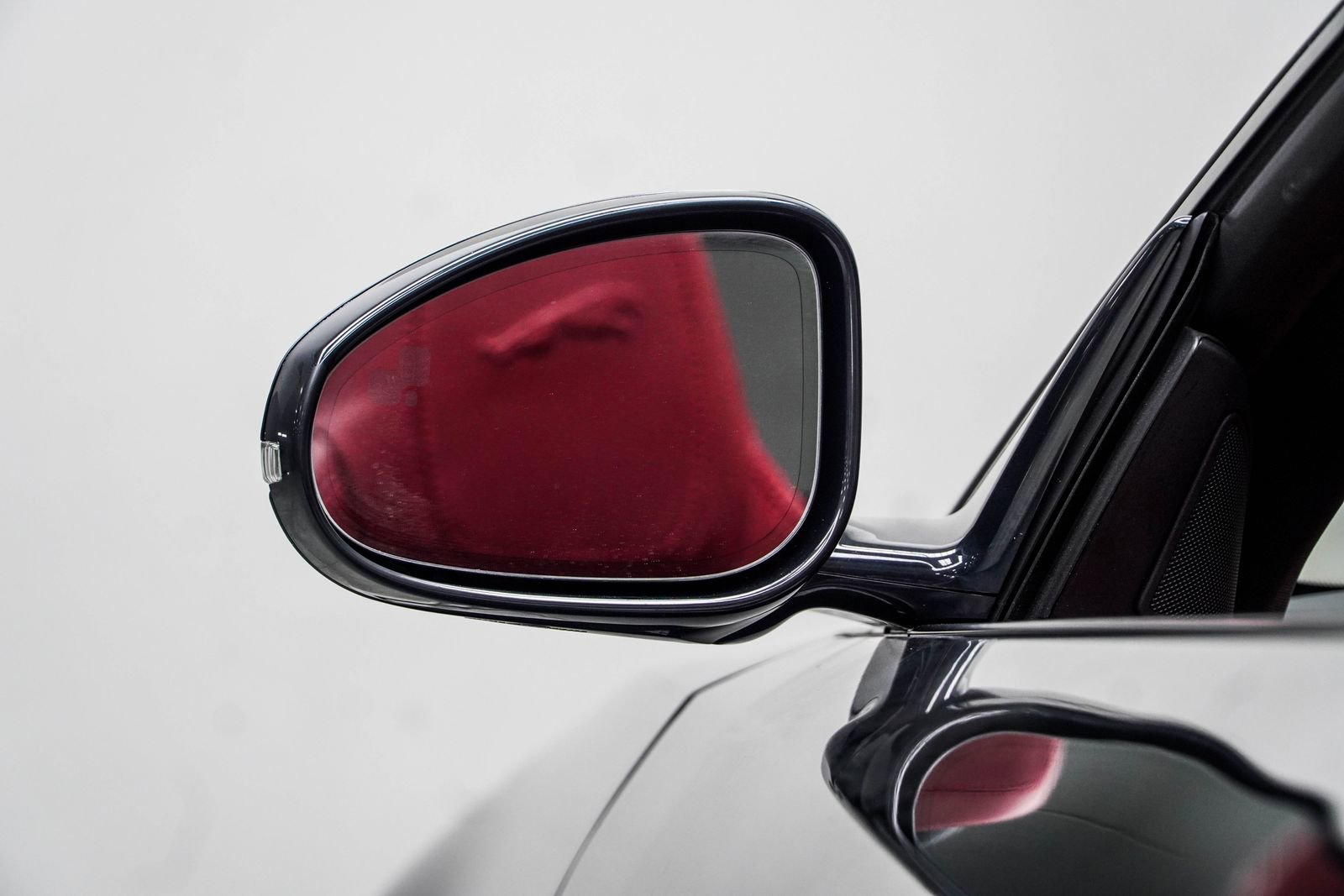 Used 2023 Jaguar F-TYPE R-Dynamic AWD/4WD image 18