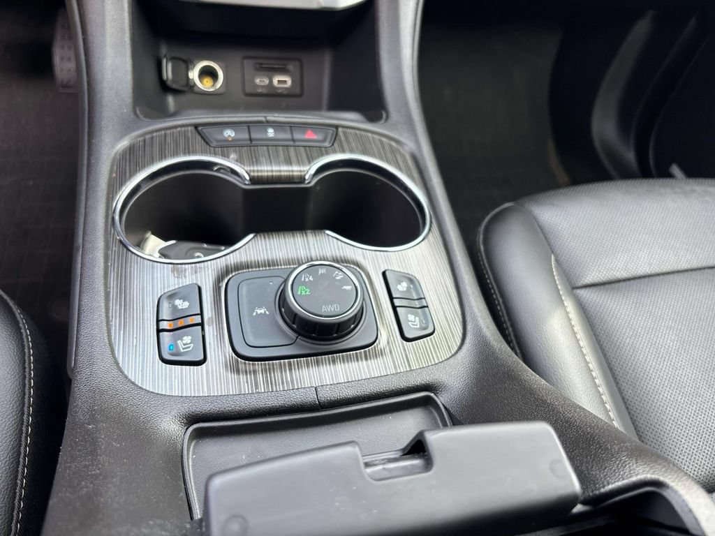 Used 2023 GMC Acadia SLT w/ Elevation Edition AWD/4WD image 22