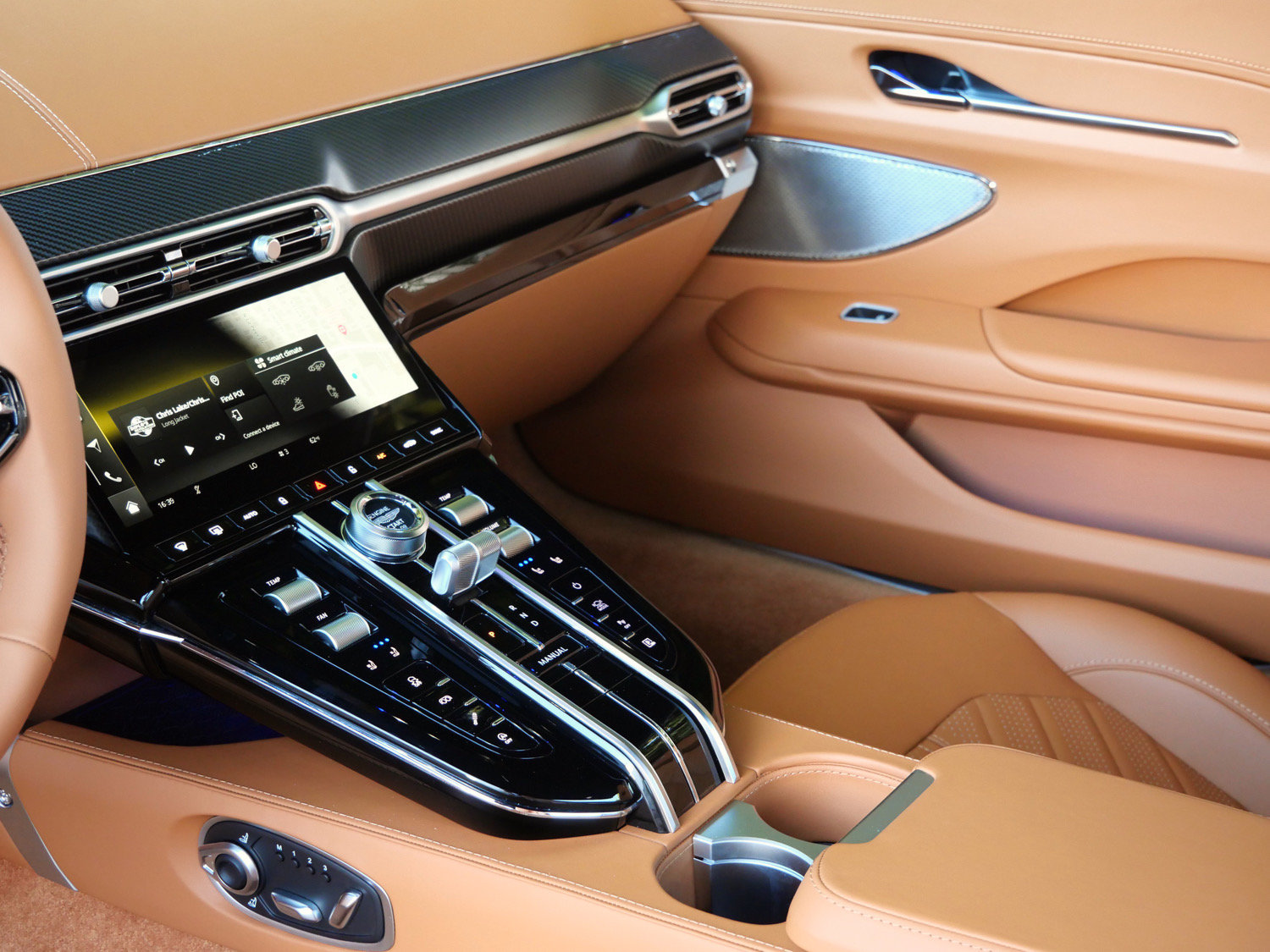New 2026 Aston Martin V8 Vantage S RWD image 10